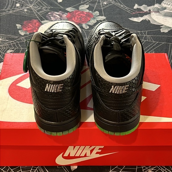 DS NIKE DUNK MID PREMIUM BLACK/GREY/GREEN HEADLESS HORSEMAN SZ MENS 8.5 NWT - Picture 7 of 10